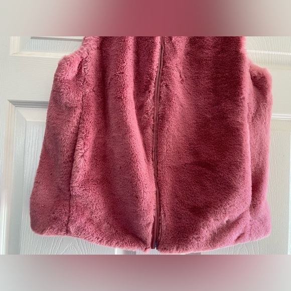 J.Crew Factory guava berry faux fur vest size‎ small - Picture 3 of 8
